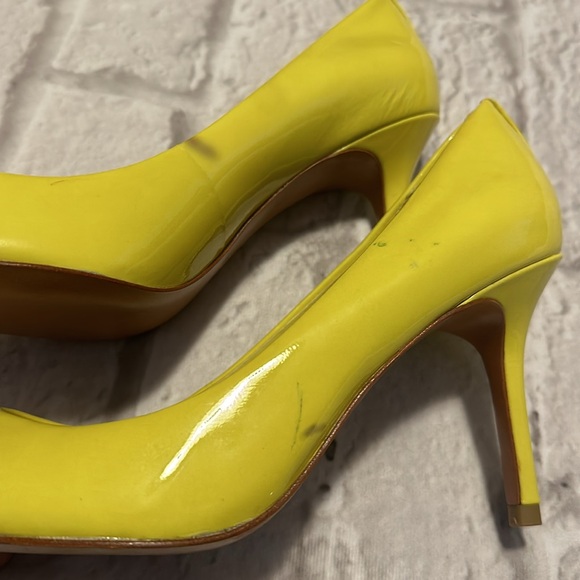 Coach Nala Patent Leather Yellow Bright Citrine Pumps Women’s Size 7.5 - Picture 4 of 10